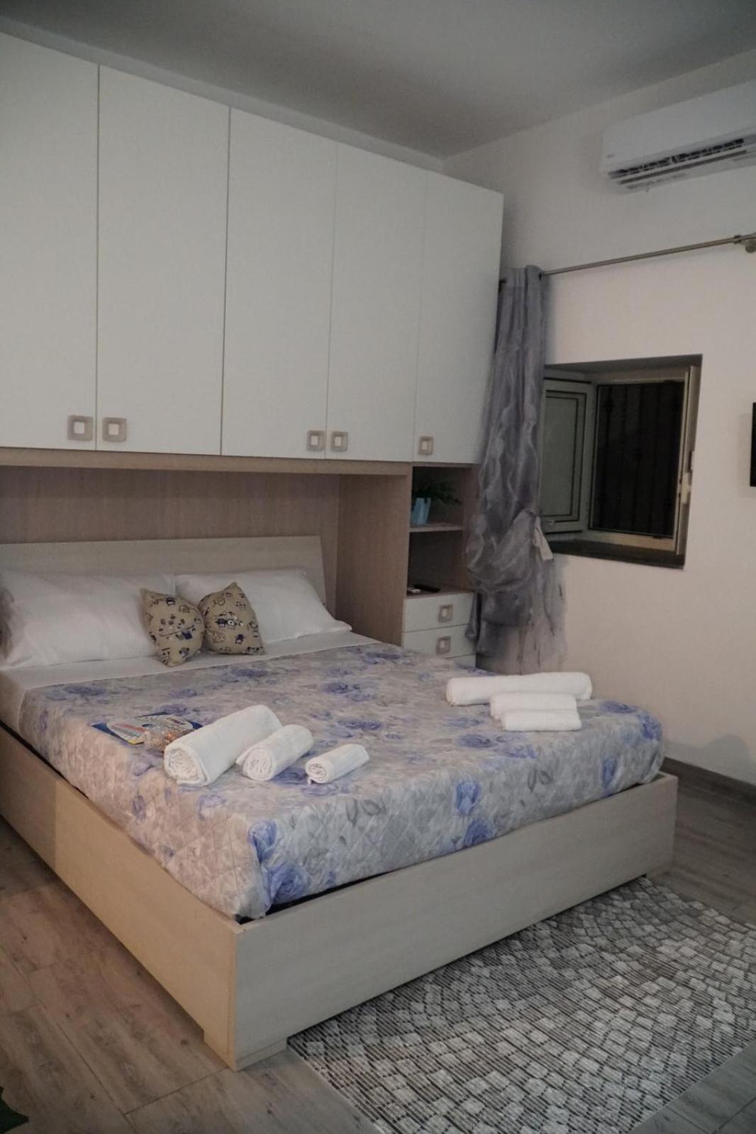 B&B Porta Garibaldi CTA Værelse billede